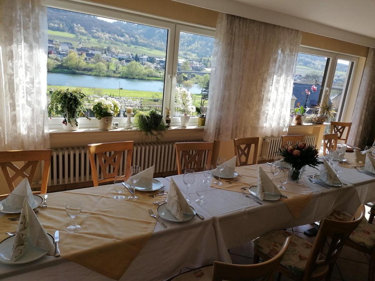 Wein Und Gastehaus Marlene Pohl Hotel Kinheim Ngoại thất bức ảnh