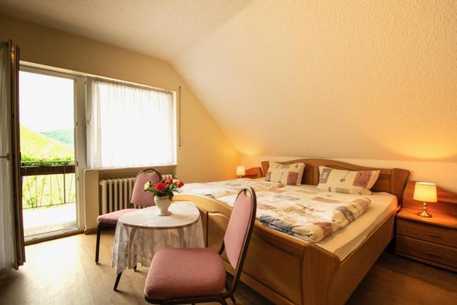 Wein Und Gastehaus Marlene Pohl Hotel Kinheim Ngoại thất bức ảnh